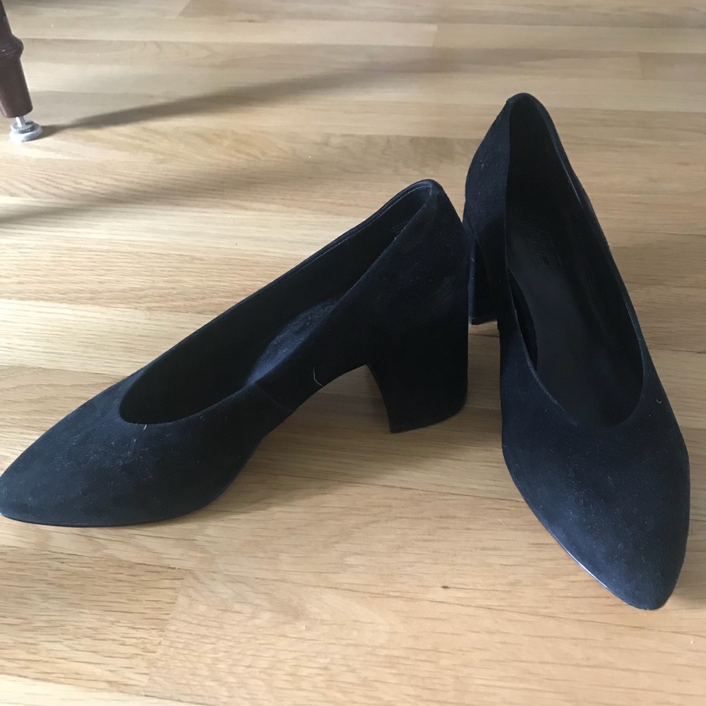 M4d3 black suede block heels